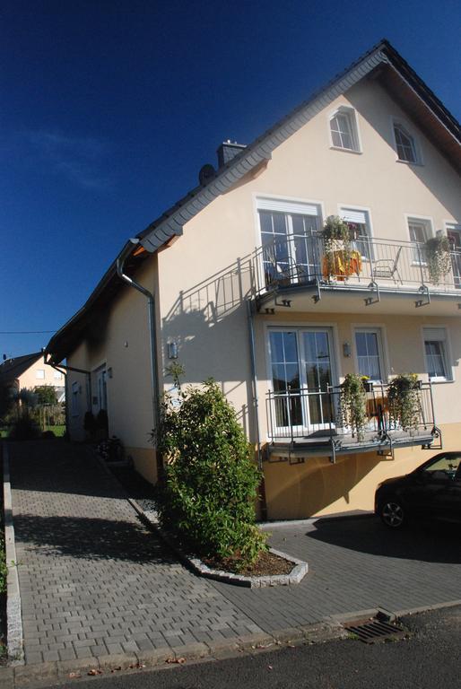 Wein- Und Gaestehaus Genetsch 利塞尔 外观 照片