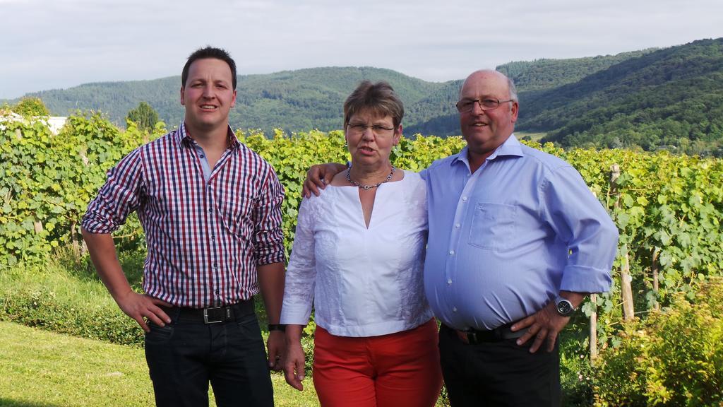 Wein- Und Gaestehaus Genetsch 利塞尔 外观 照片